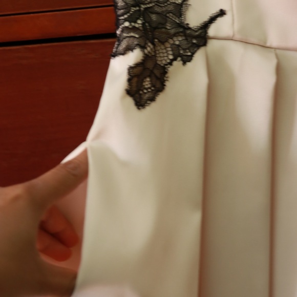 Dress - Picture 4 of 4